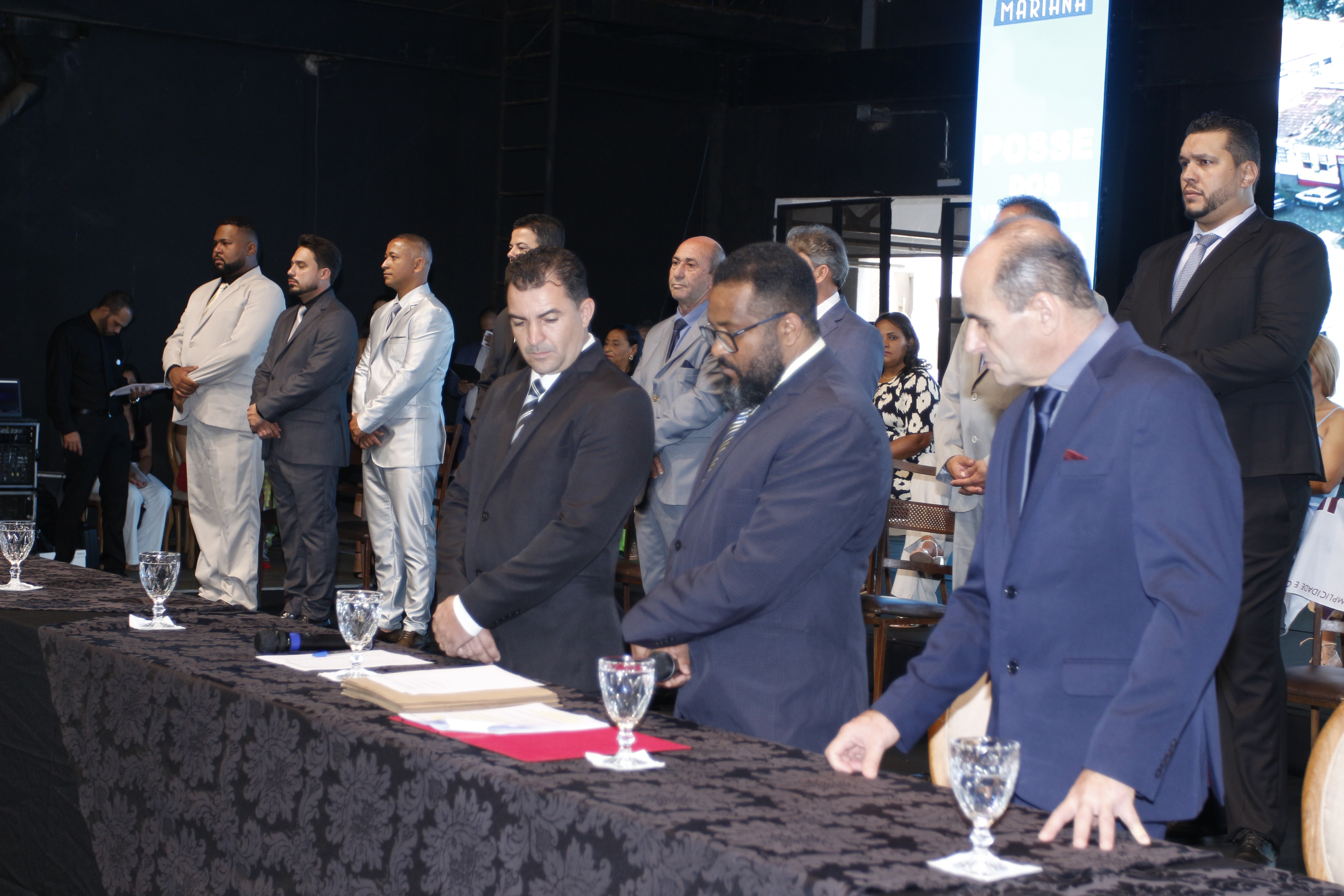 Câmara de Mariana inicia Legislatura 2025-2028 e empossa o prefeito Juliano Duarte e a vice-prefeita Sônia Azzi