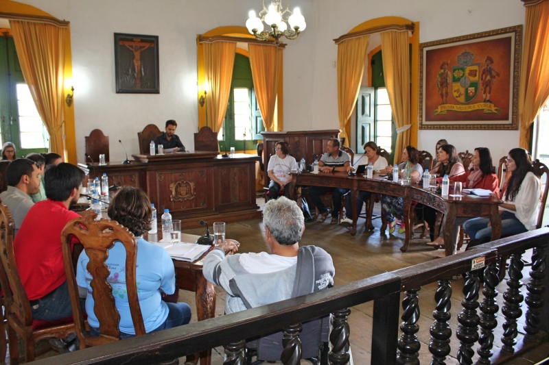 Convidados da reunião sobre inclusão de pessoas com deficiência.