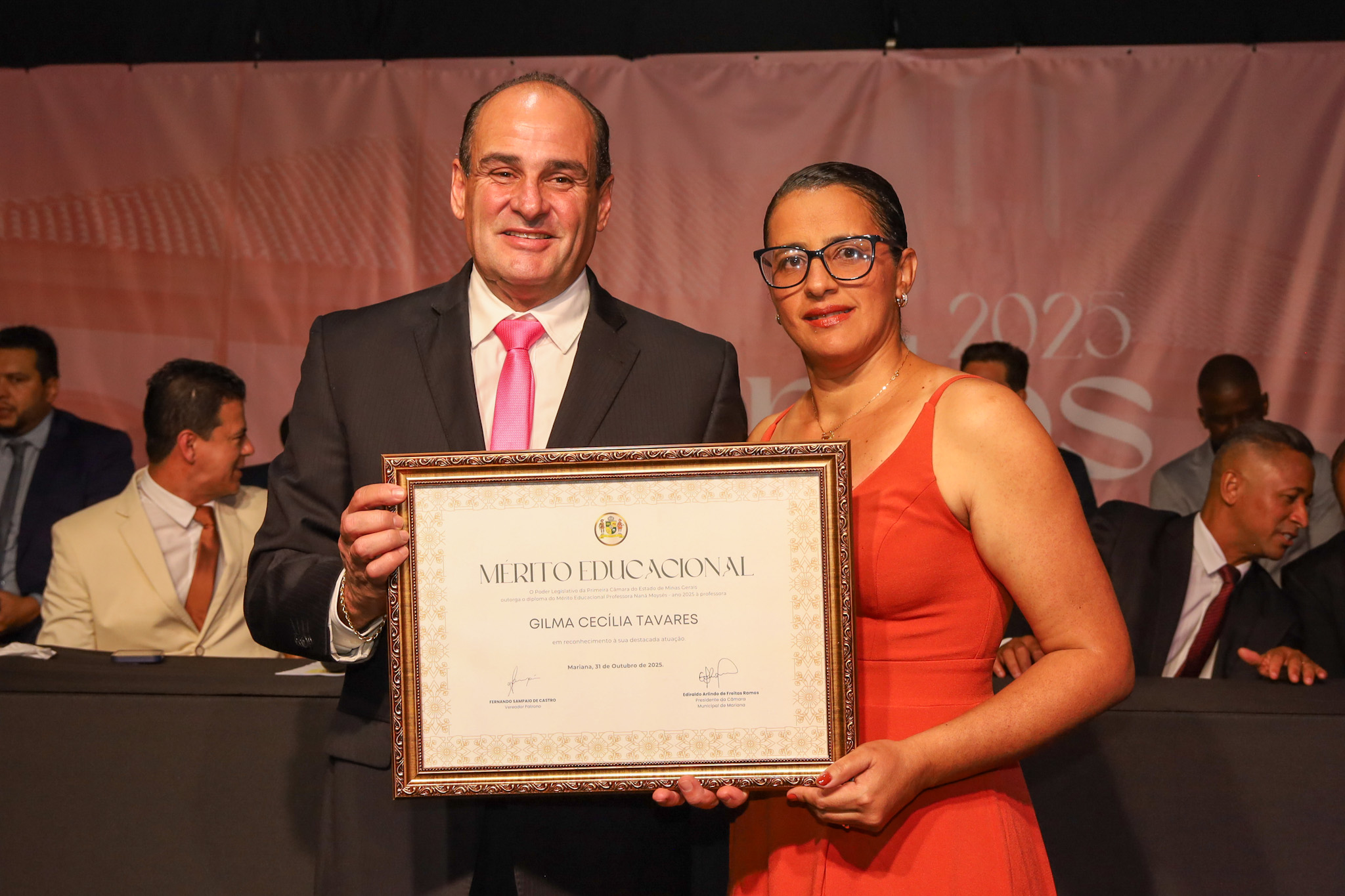 Câmara Municipal de Mariana homenageia personalidades com o Mérito Educacional, Cultural, Social, Racial e Aldravista - Edição 2025