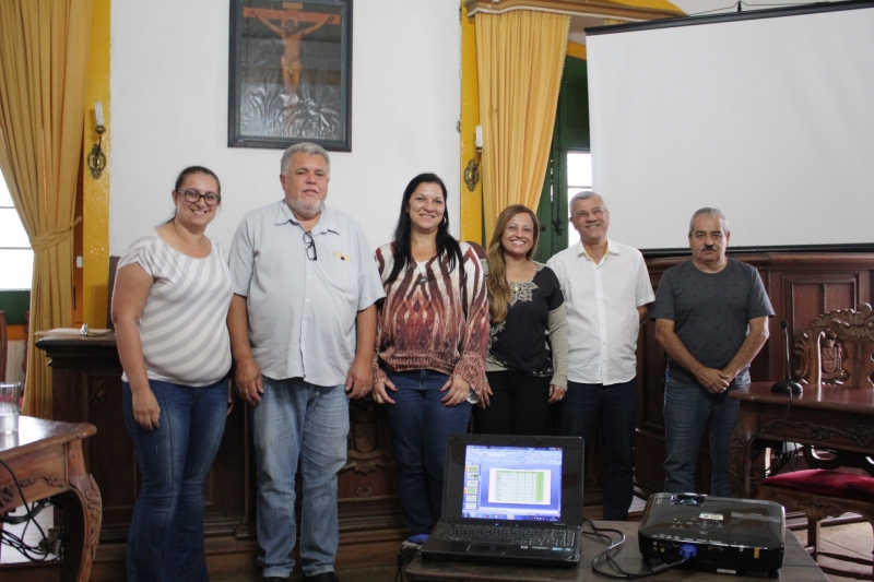 Vereadores fiscalizam a execução do orçamento da Secretaria de Saúde durante a prestação de contas referente ao 2º quadrimestre do ano