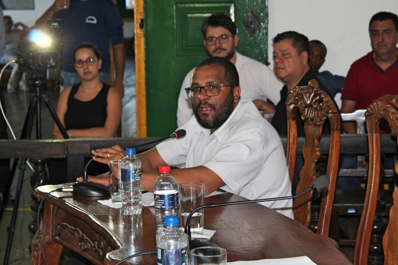 Vereadores debatem os assuntos da 31ª Reunião Ordinária.