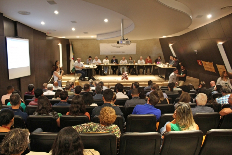 Vereadores participam de reunião que concede LOC para retorno das atividades da Samarco.