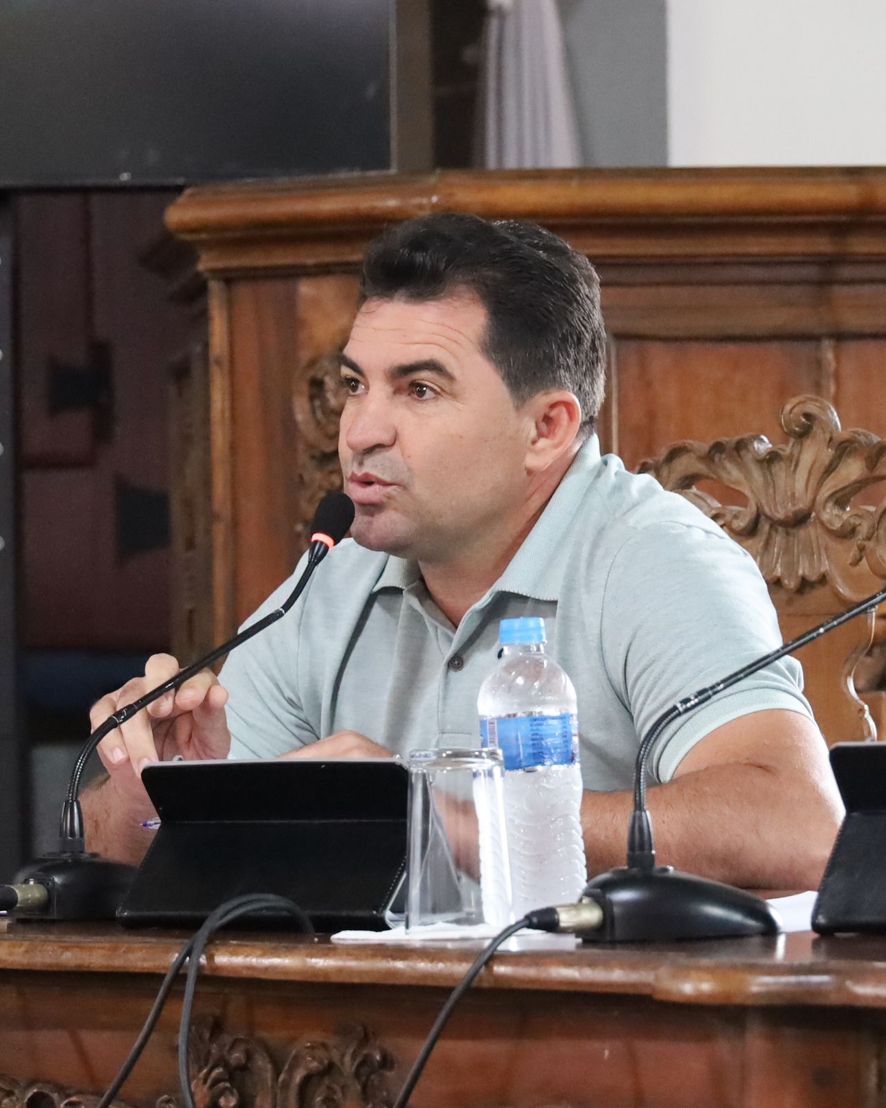 Câmara aprova requerimentos sobre IPTU, autismo e monitores de creche e recebe proposta do Orçamento 2027