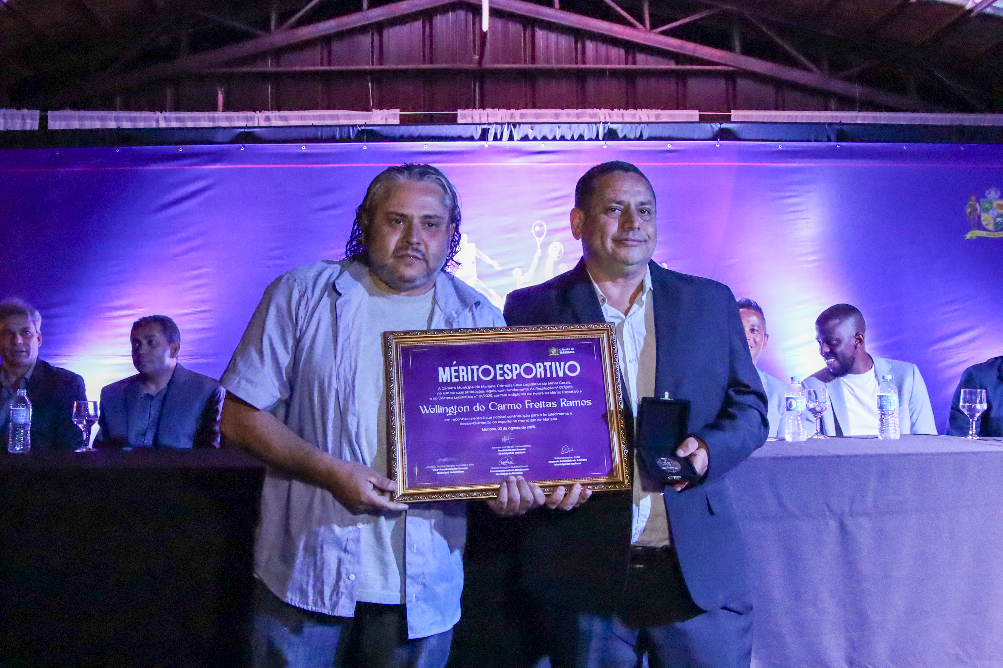 Câmara de Mariana homenageia cidadãos com a medalha do Mérito Esportivo 2025