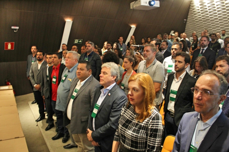 Vereadores participam de reunião que concede LOC para retorno das atividades da Samarco.
