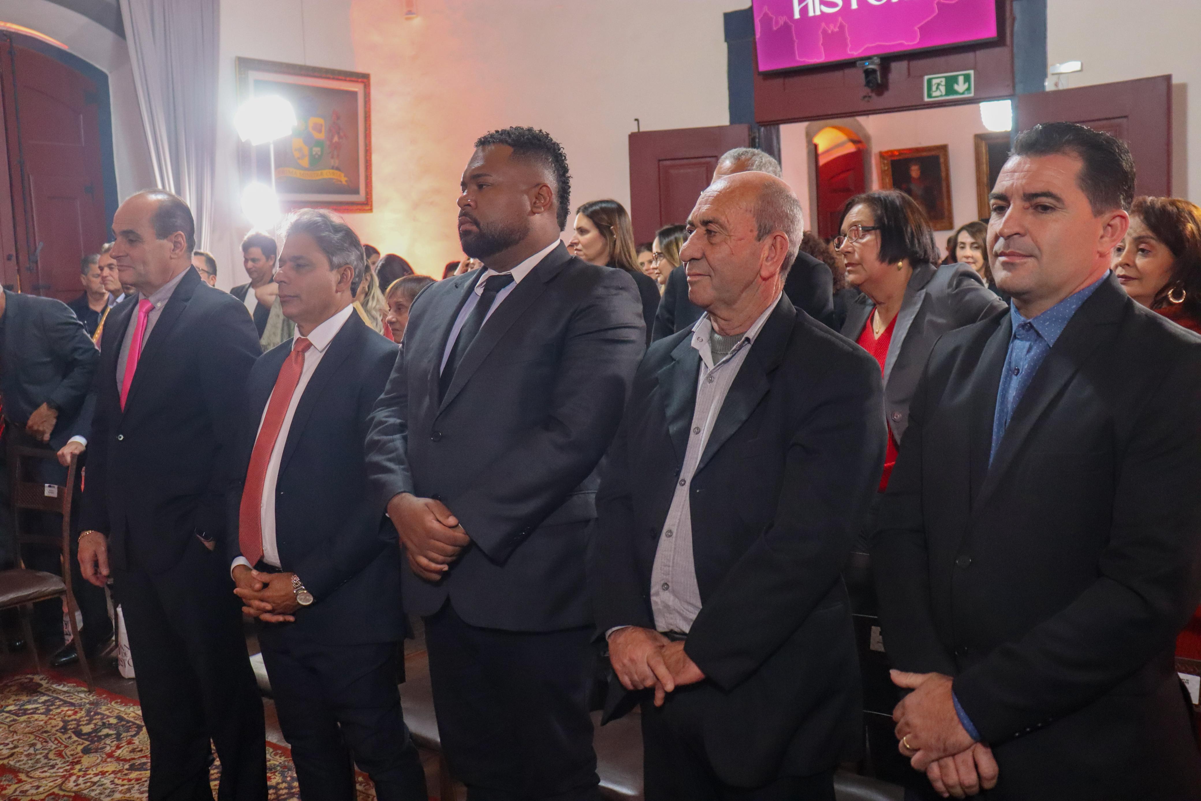 Câmara concede títulos de Cidadania Honorária e medalhas do Mérito Legislativo no dia dos seus 314 anos de fundação