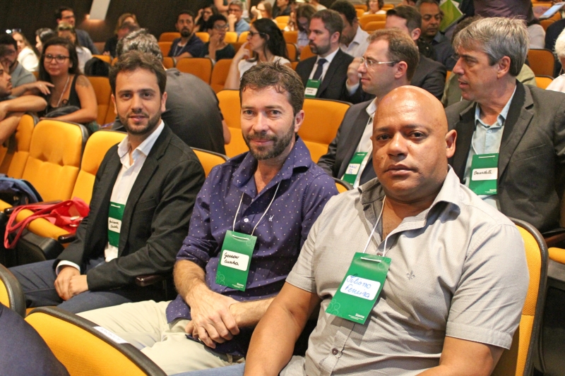 Vereadores participam de reunião que concede LOC para retorno das atividades da Samarco.