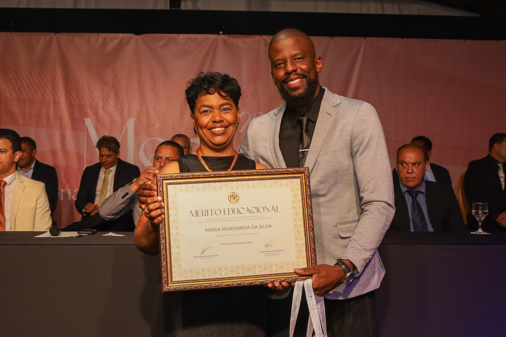 Câmara Municipal de Mariana homenageia personalidades com o Mérito Educacional, Cultural, Social, Racial e Aldravista - Edição 2025