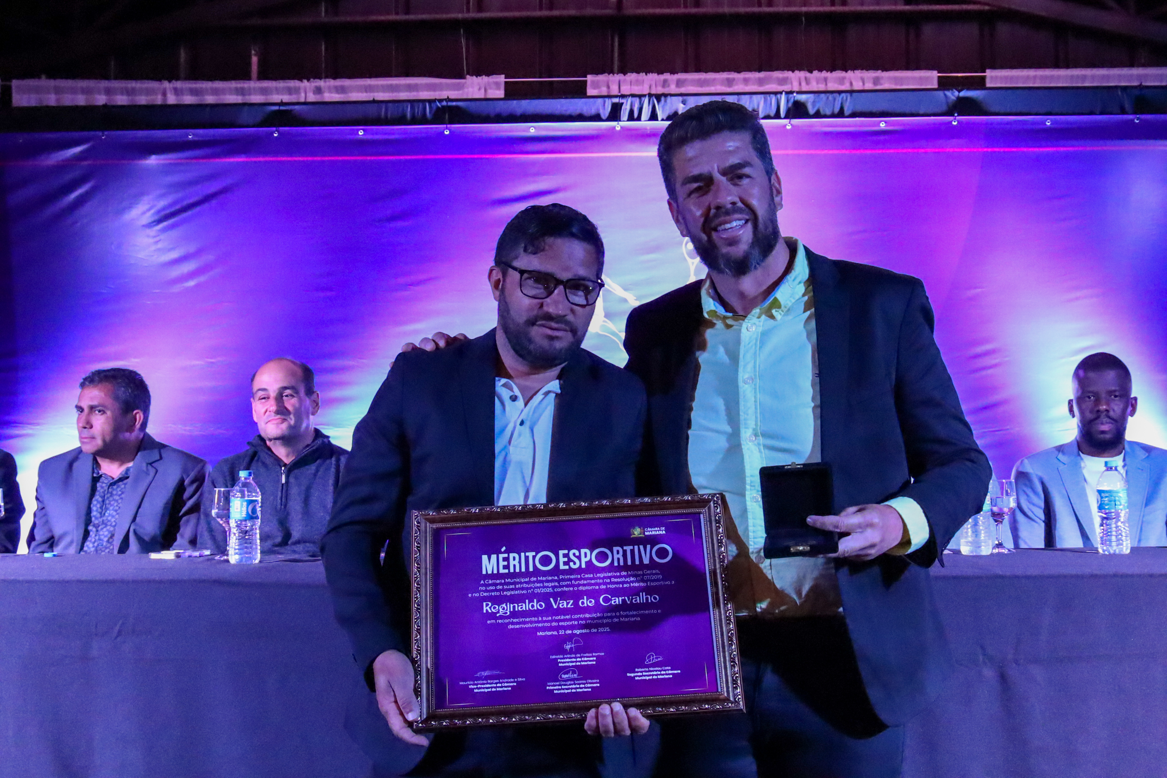 Câmara de Mariana homenageia cidadãos com a medalha do Mérito Esportivo 2025